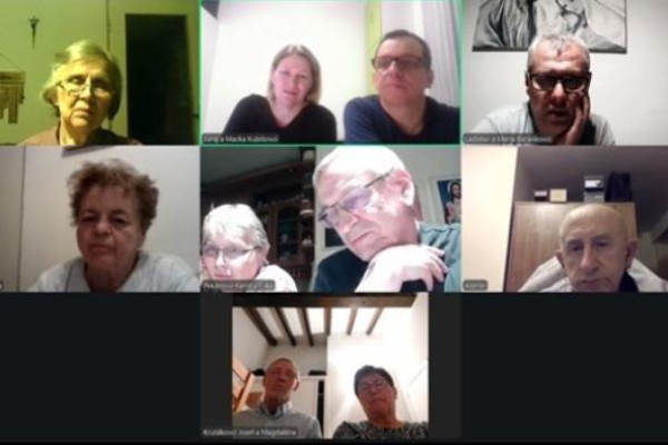 Všetci na jednej obrazovke